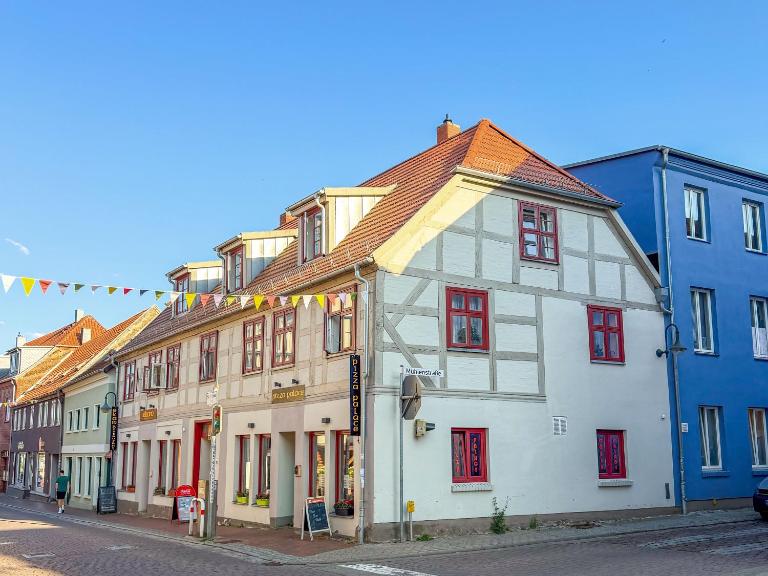 Altstadt Ferienwohnung an der Drehbrücke - B&B Malchow