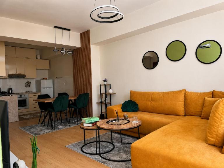 Urban Taft Stay Skopje-Modern Vodno View Suite with Private Parking in Taftalidze - B&B Skopje