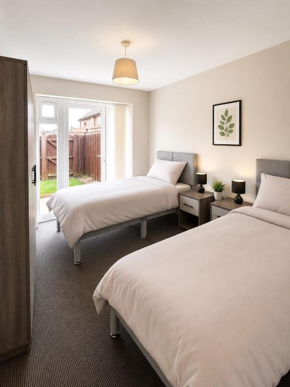 The Cosy House - 3 Beds, Sleeps 4, Free Parking - B&B Seacombe