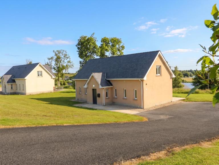 30 River Run - Ferienwohnung Belturbet