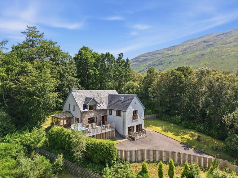 Loch View, Hot Tub, Near Loch Lomond, Pet-friendly - Ferienwohnung Arrochar