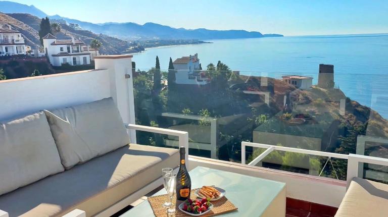 Sea, Blue Sky & Sun Panoramic Sea View Holiday Home near Nerja - Ferienwohnung Torrox