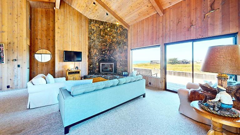 Ocean view home with stone fireplace dog-friendly - Chambres d'hôtes Sea Ranch