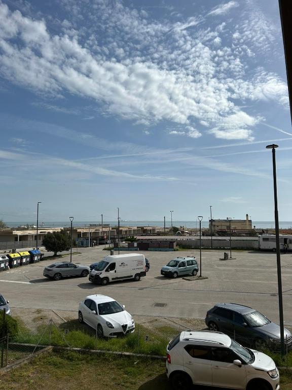Armida 10 FRONTE MARE con vista, balconi e posto auto - Ferienwohnung Rosolina Mare