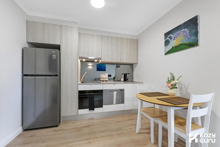 KozyGuru | Surry Hills | Prime Location & Parking - B&B Sydney