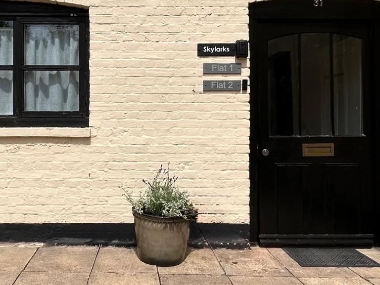 Skylarks - B&B Winchester