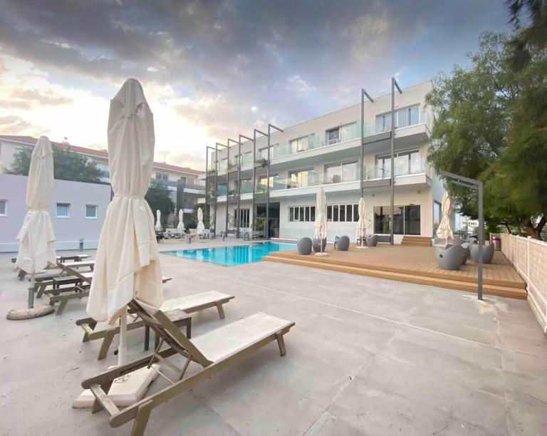 Halcyon Mythical SPA Studio - B&B Paralímni