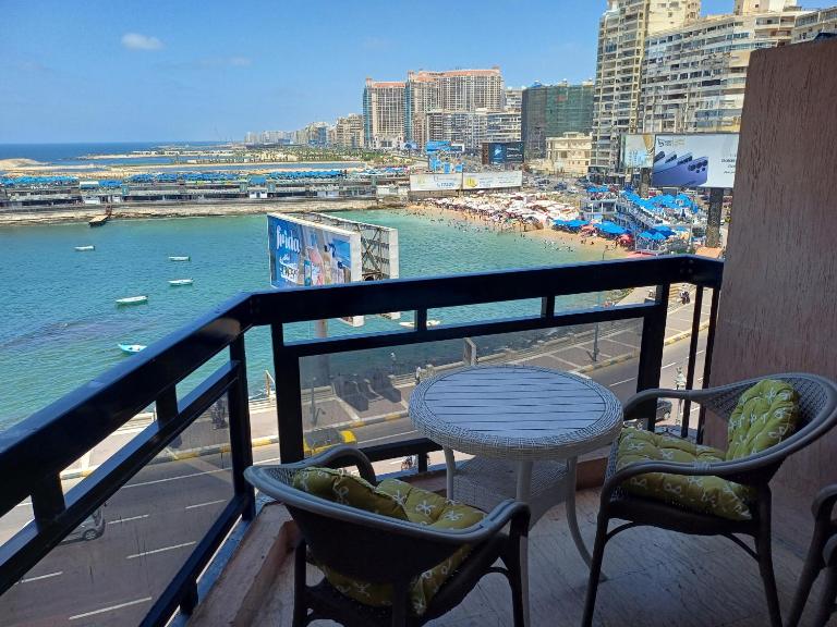 Apartment for rent with a magical view - Ferienwohnung Alexandria