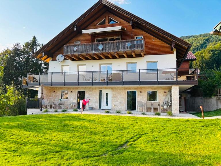 Ferienwohnung Mondseeblick - Chambres d'hôtes Tiefgraben