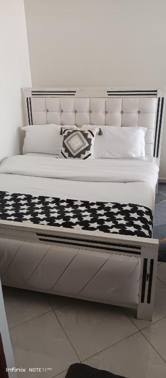 Studio BNB Meru town CBD - B&B Meru