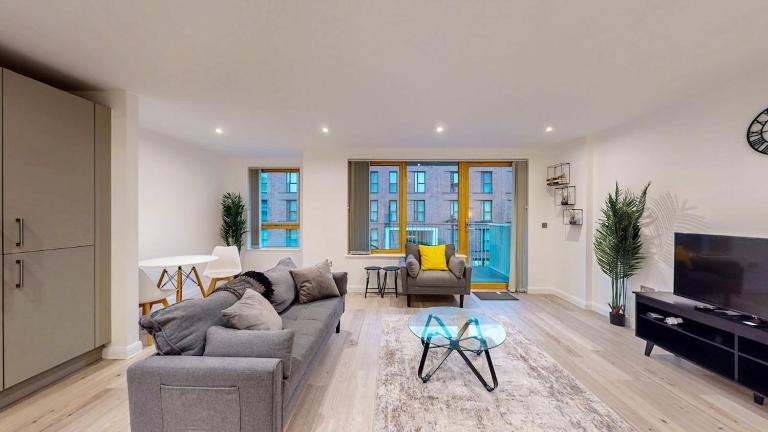 Stunning 2 bed London apartment secure parking - B&B Thamesmead