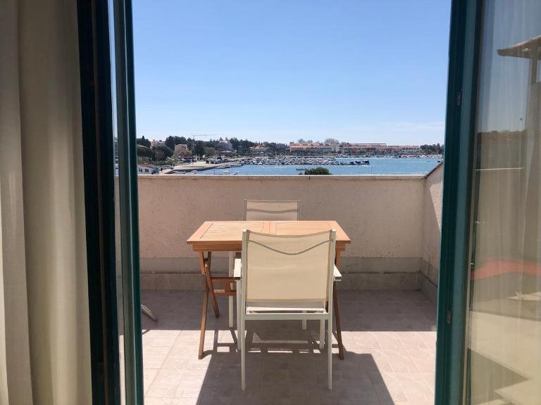 Medulin - Lovely bay view appartment - Chambres d'hôtes Medulin