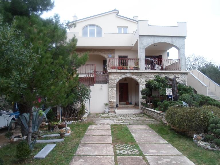 Apartments Davor - Bed and Breakfast Jadrtovac