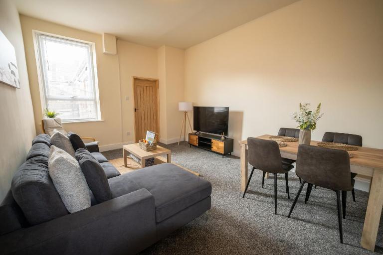 Spacious 5 Bedroom House in Newcastle Upon Tyne - B&B Elswick