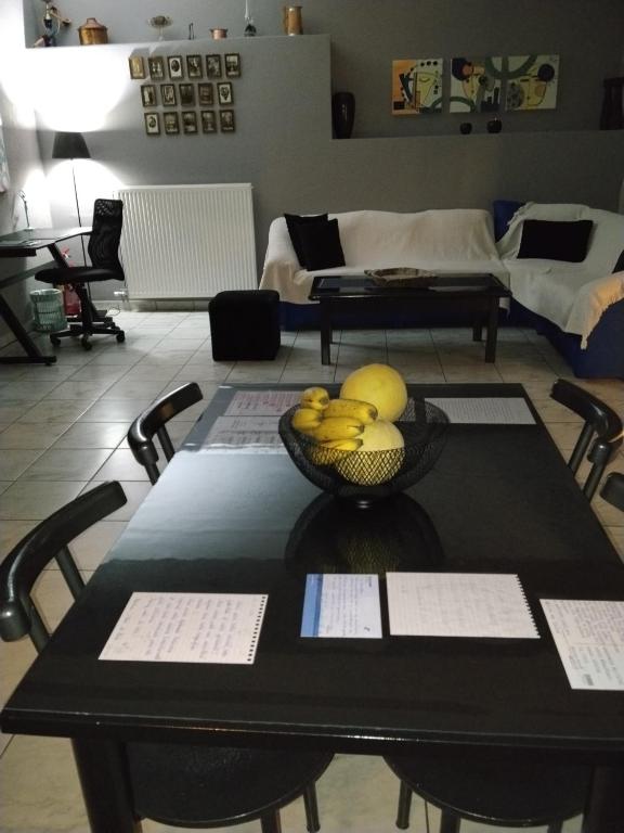 KAREL HOYSE Where nature meets the white Mountains - B&B Kerásia