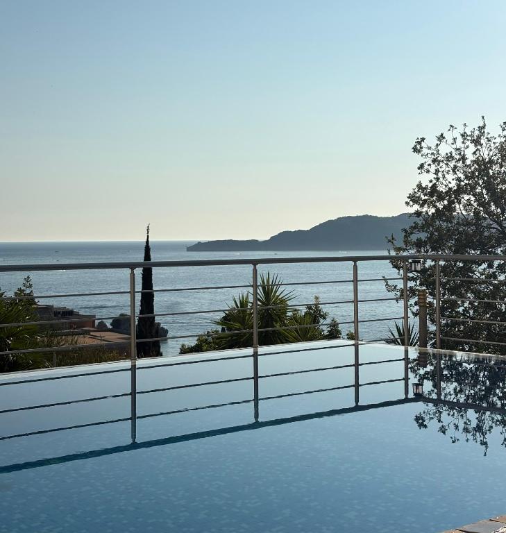 Modern Studio with Sea View Przno - B&B Pržno