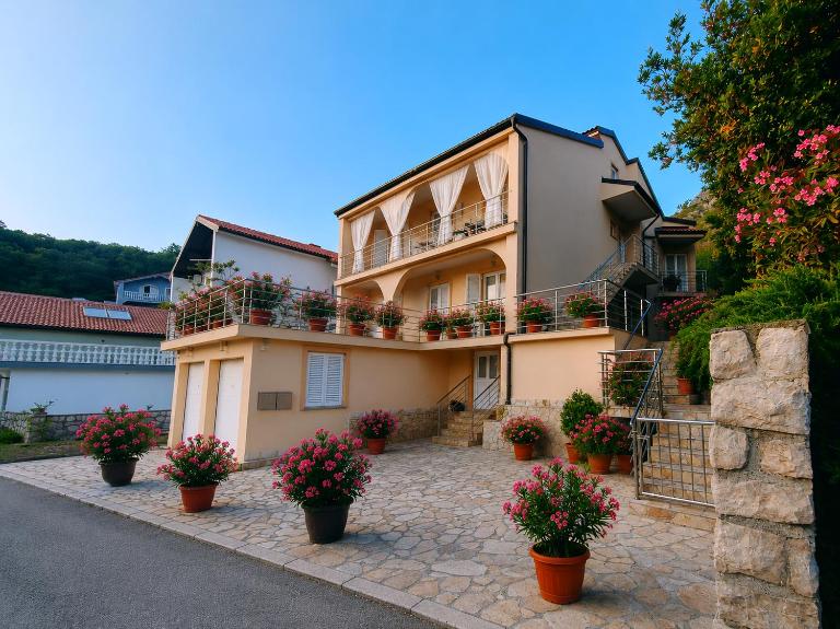 Apartmani Filip i Jakov - B&B Senj