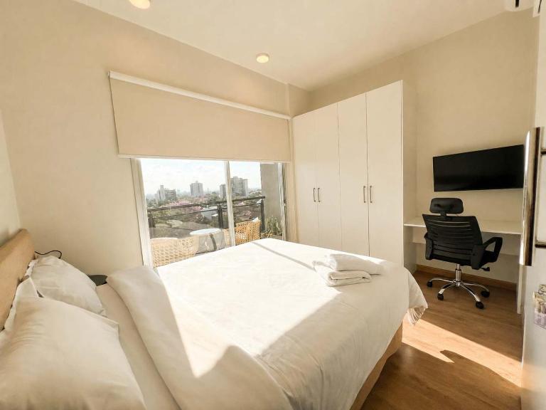 Sky Stays at Asuncion Cozy & Bright 1BDR - Ferienwohnung Asunción