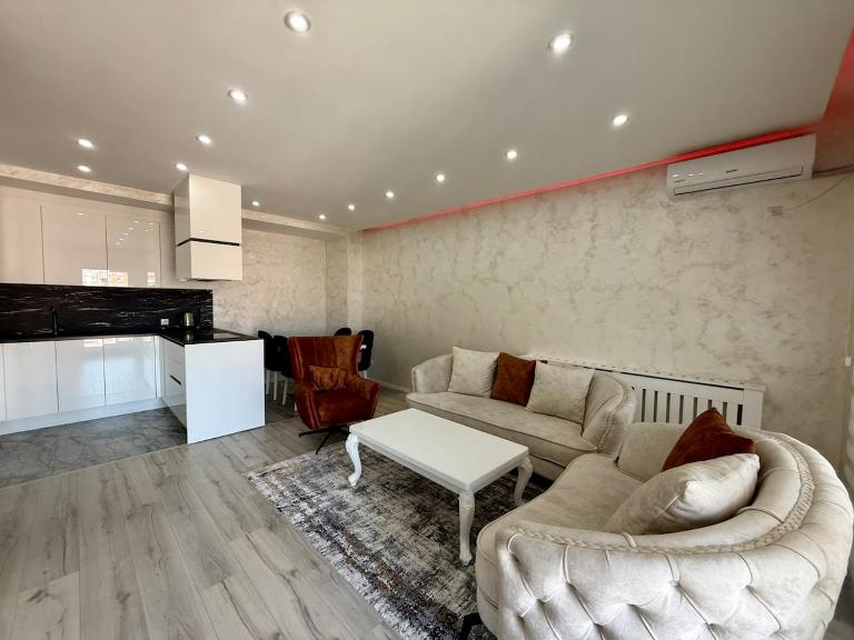 Modern & Comfort Home Stay - B&B Pristina