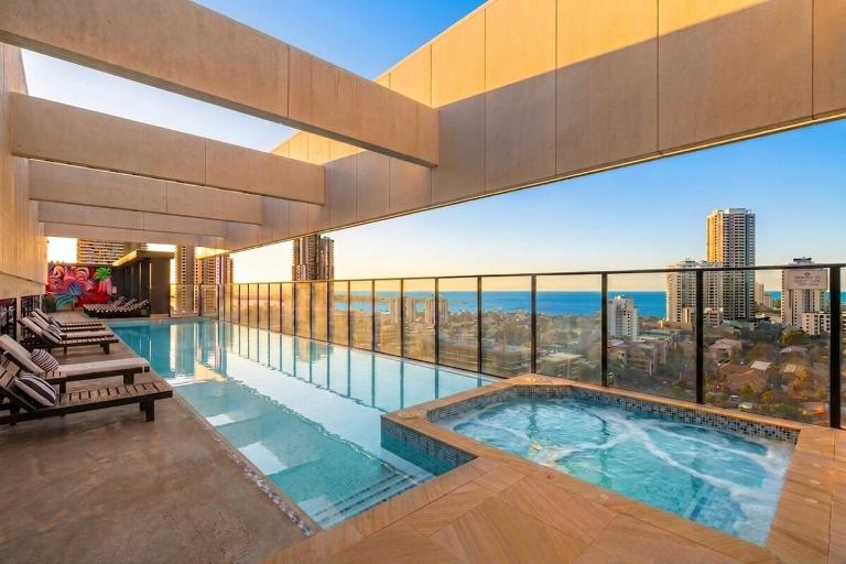 Luxury Rooftop Infinity Pool & Spa Residences - B&B Gold Coast