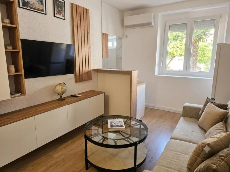 City Center Apartment Bar - B&B Bar