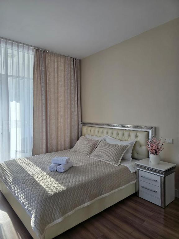 Panorama Lux Mountain View Apartment Almaty - Bed and Breakfast Almaty