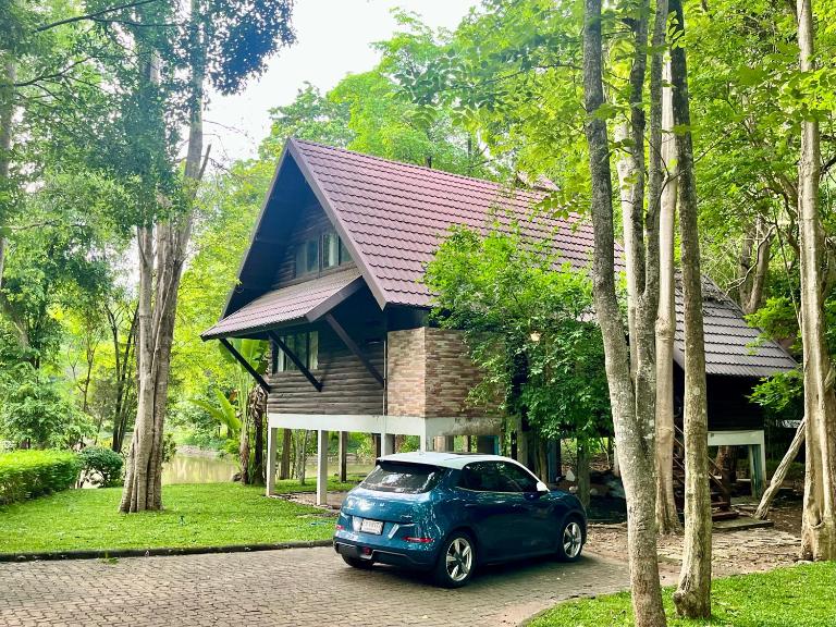 Cottage upon Tyne คอทเทจริมธาร - Woodland Cabin for 6 - Chambres d'hôtes Ban Tha Manao