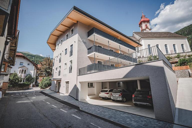 Historic Residence Barbara - B&B Colle Isarco