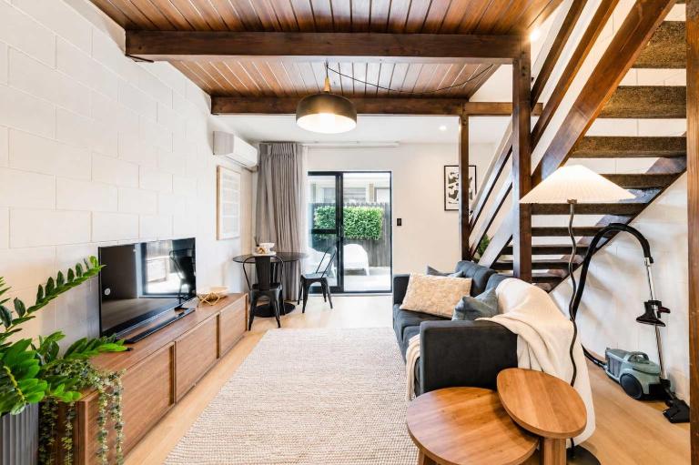 Sherborne Courtyard Retreat 1br with Parking - B&B Christchurch