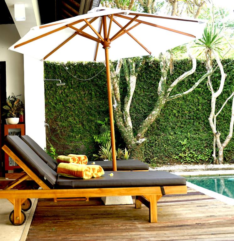 Roberto Villa, just a short scooter ride to Padang Padang and Bingin Beach - Ferienwohnung Uluwatu