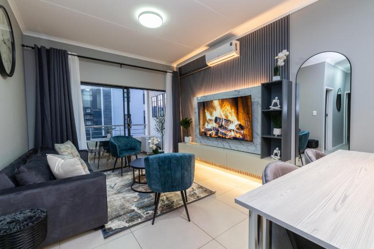 Azure on New - Luxe Retreat - B&B Midrand