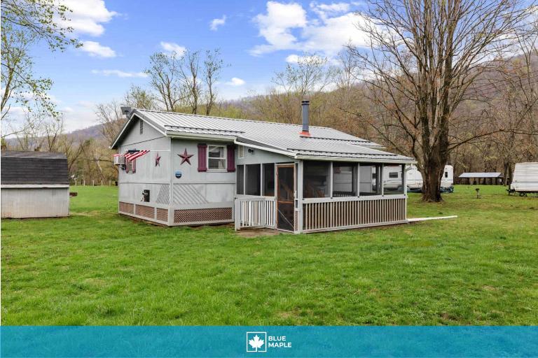 Wood Stove, Fire Pit, Grill & 2 Mins to River - B&B Springfield