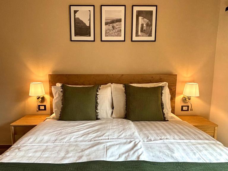 Edera Rooms - Bed and Breakfast Tolfa