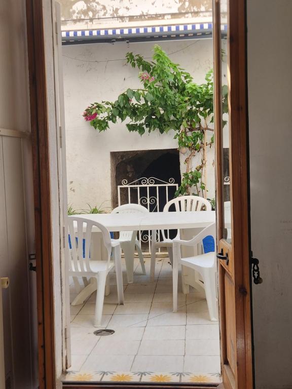 Patio y playa 3 chambres - B&B Portbou