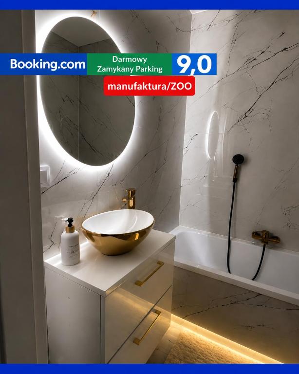 Nowe luksusowe Apartamenty z WANNĄ PREMIUM MANUFAKTURA-Orientarium ZOO-Aquapark Fala-Prywatny na wyłączność - w pełni wyposażony apartament -Blok, Niskie piętro, ZAMYKANY PARKING NA PILOTA - Cisza i spokój - Prywatność - Doskonała lokalizacja ! - Chambres d'hôtes Łódź