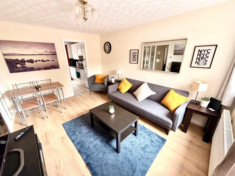 Craigour House - SuperFast WiFi - Free Parking - 2BR Sleeps 5 - B&B Edimburgo