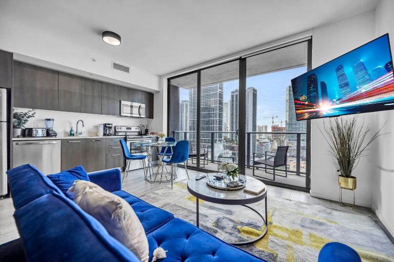 The Sanctuary King studio - B&B Miami