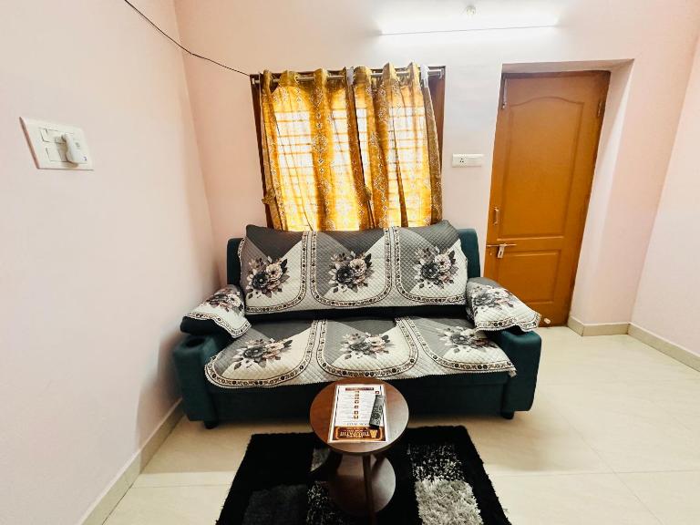 Family friendly home stay temple city Tirupati home stay - B&B Renigunta