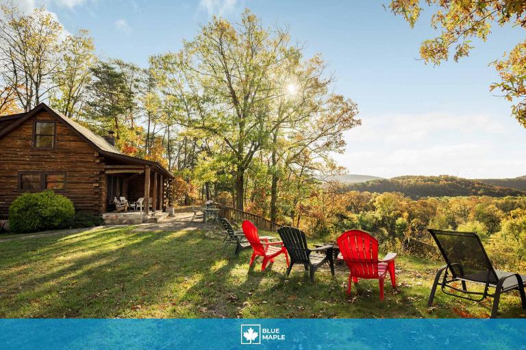 Riverfront Log Cabin w Fireplace Grill & Fire Pit - B&B Paw Paw