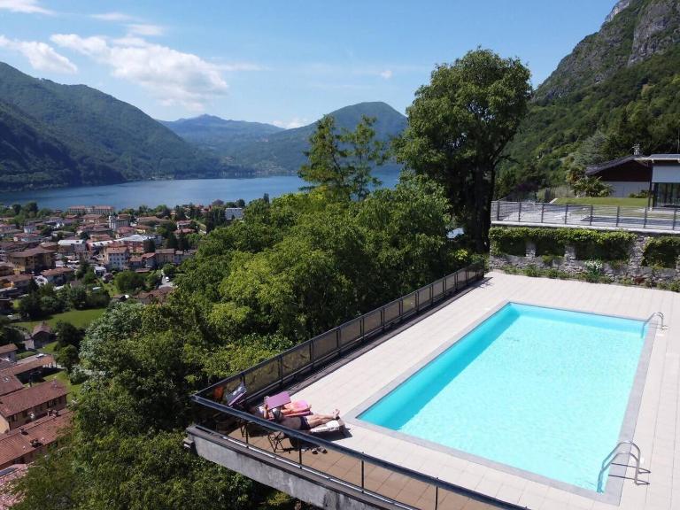 Due laghi – Studio Apartment with Pool - Chambres d'hôtes Porlezza