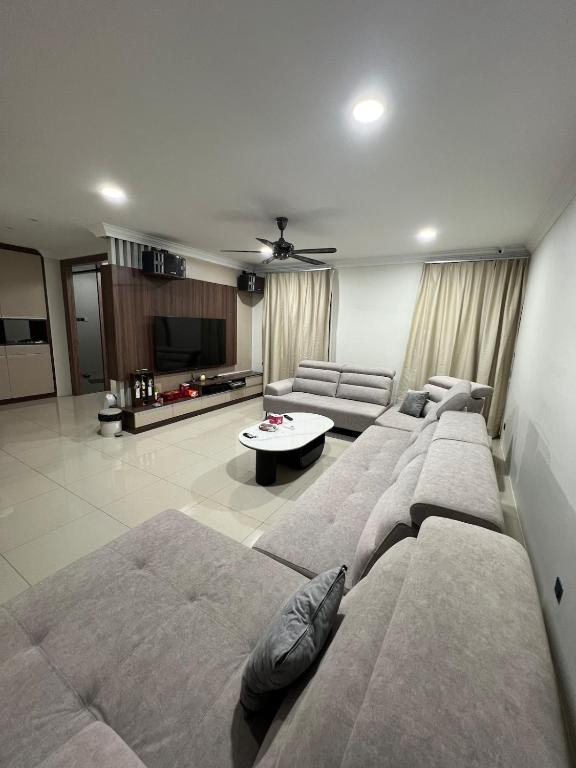 Sanctuary Villa Home stay - Chambres d'hôtes Bintulu