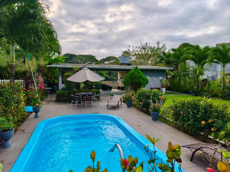 Casa completa em reserva ambiental com piscina privativa - B&B Camaragibe