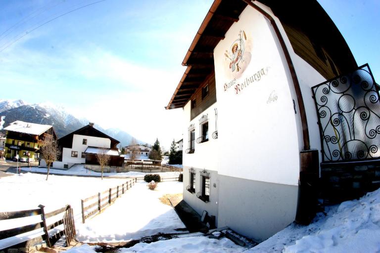 Family Friendly Chalet - Central with Beautiful Mountain Views - Chambres d'hôtes Seefeld in Tirol