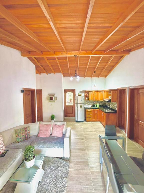 Casa familiar vacacional - B&B Jardín
