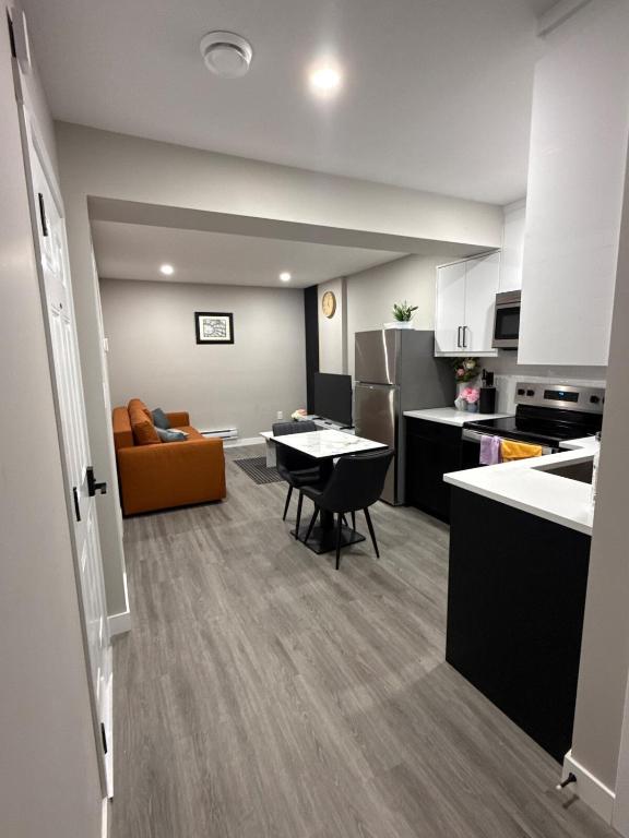 The White House - Ferienwohnung Regina