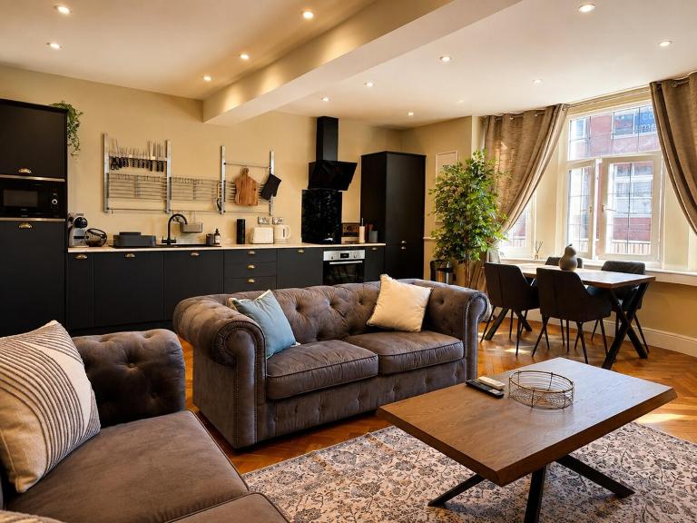 Central luxury apartment with a stylish terrace - B&B Shrewsbury