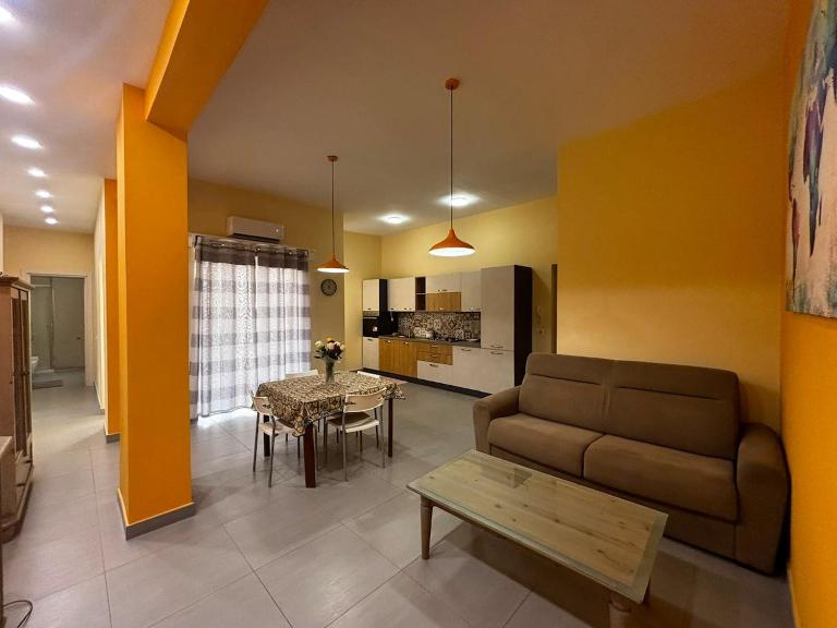 Nanni's house, stylish apartment steps from station - B&B Sant'Agnello