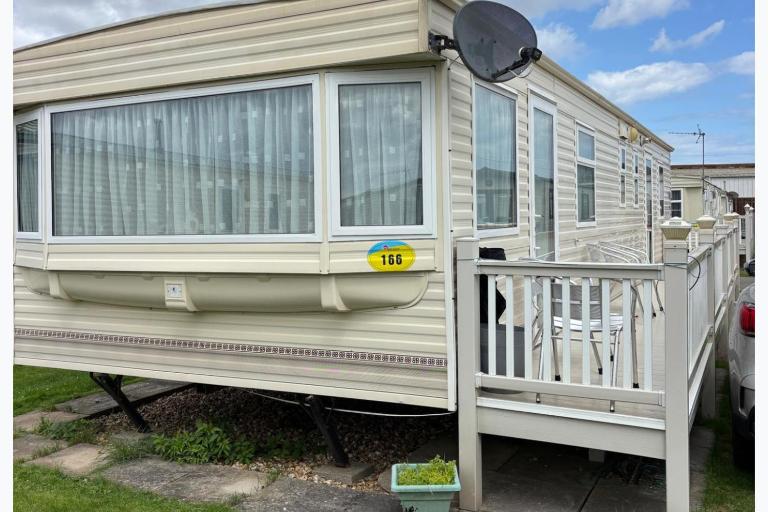 3 Bed Caravan - Sleeps 8 - Dogs - Parking - Wifi - B&B Ingoldmells