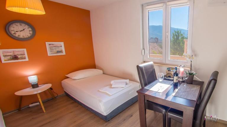 Enigma 3 Apartments Mostar - Free Private Parking - B&B Mostar