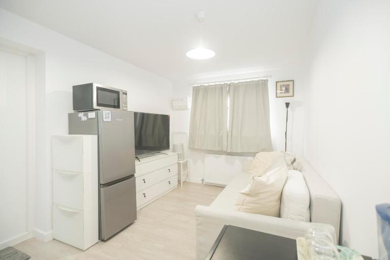 Modern and Cosy Room in Earley Station - Ferienwohnung Reading